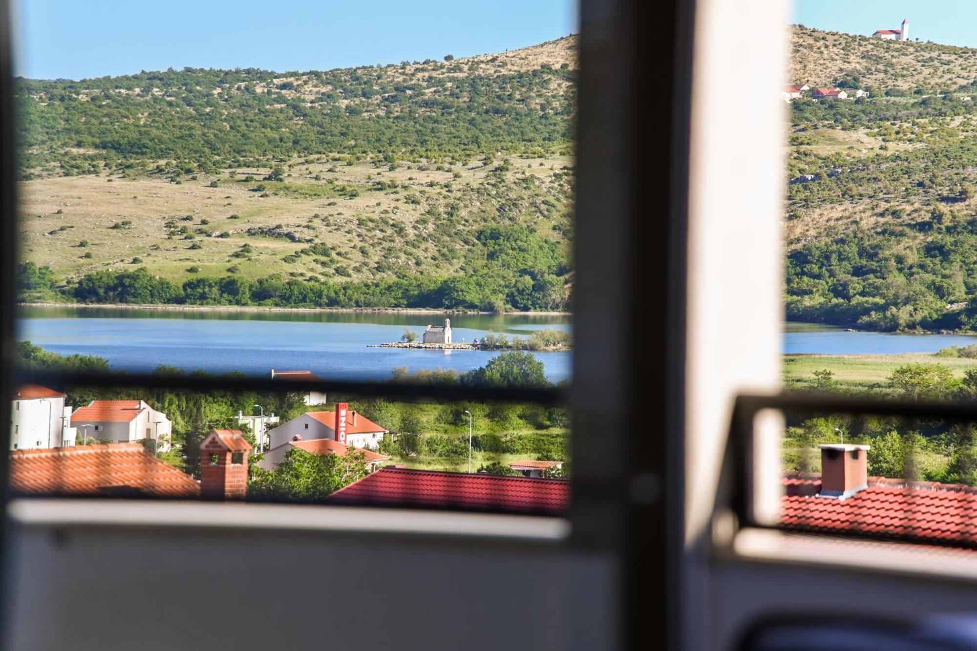 Veliki Apartman Petra Posedarje Cameră foto