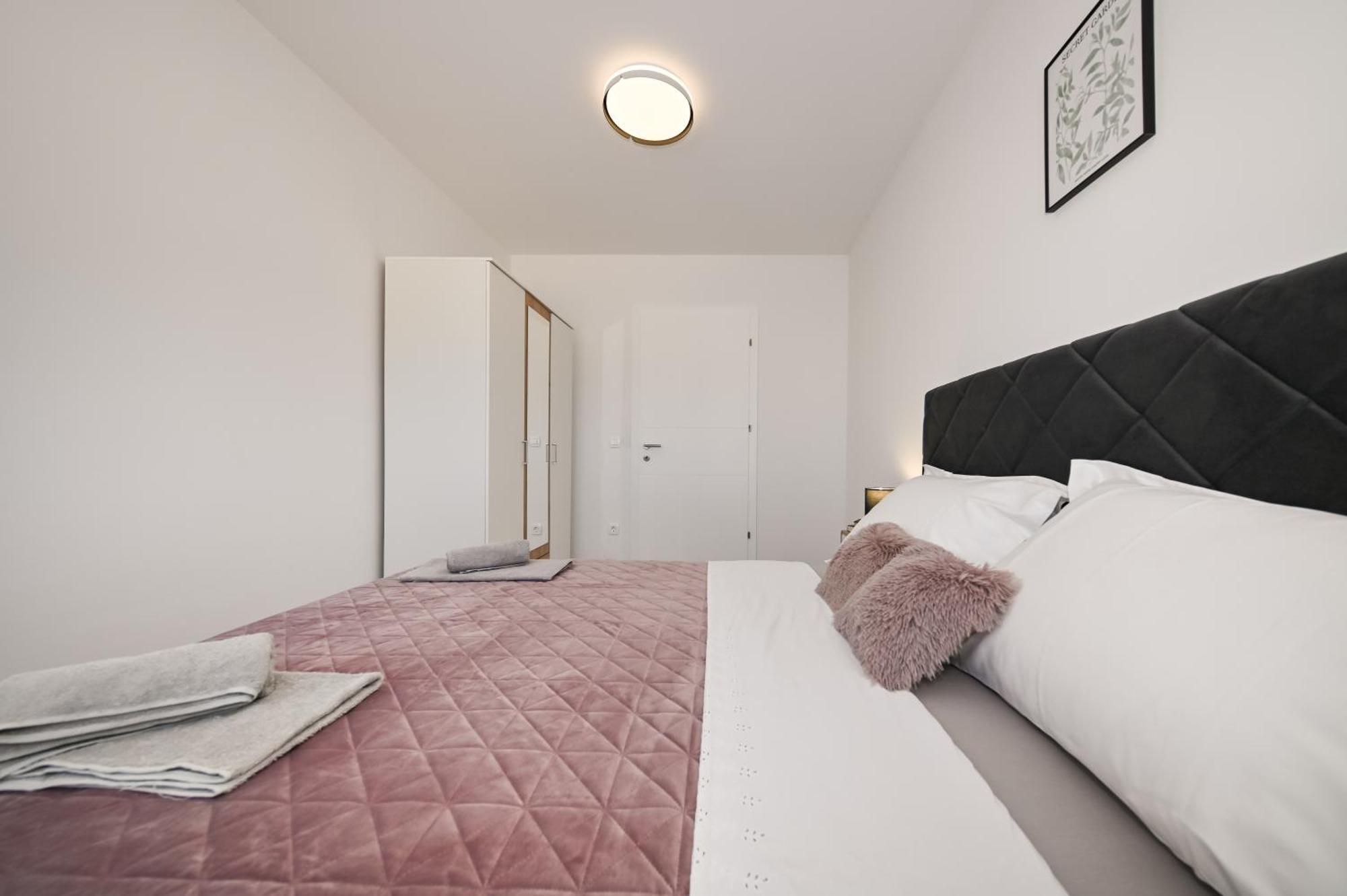 Veliki Apartman Petra Posedarje Cameră foto